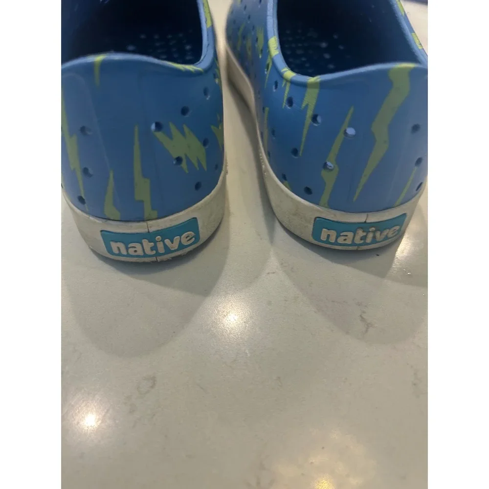 Native Jefferson‎ Shoes Blue Lightning Bolt Print Slip On EVA Sneakers J3